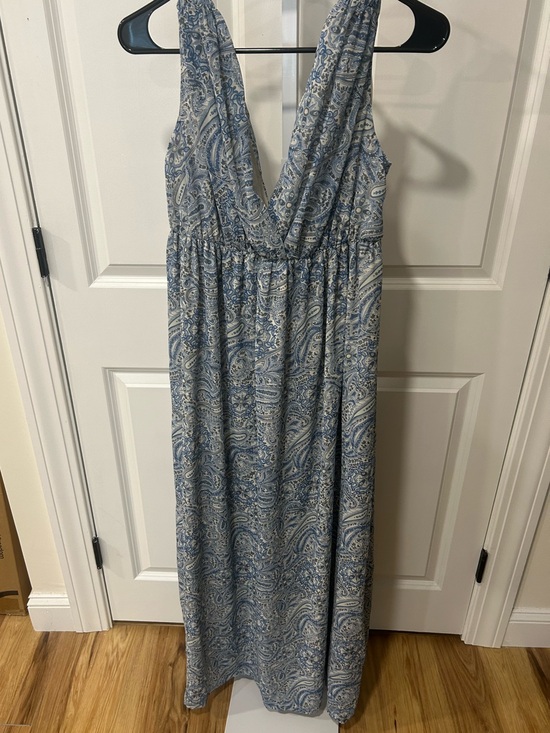 H&M Dresses & Skirts - H&M Light Blue Paisley Sleeveless Maxi Dress